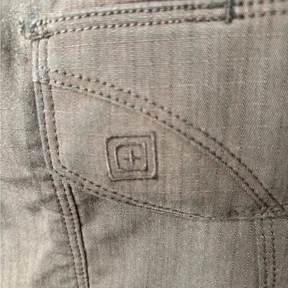 5.11 tactical cargo shorts size 42 men - Picture 2 of 6